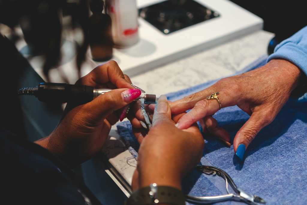 painting-nails-2022-11-15-18-02-20-utc 1024x683